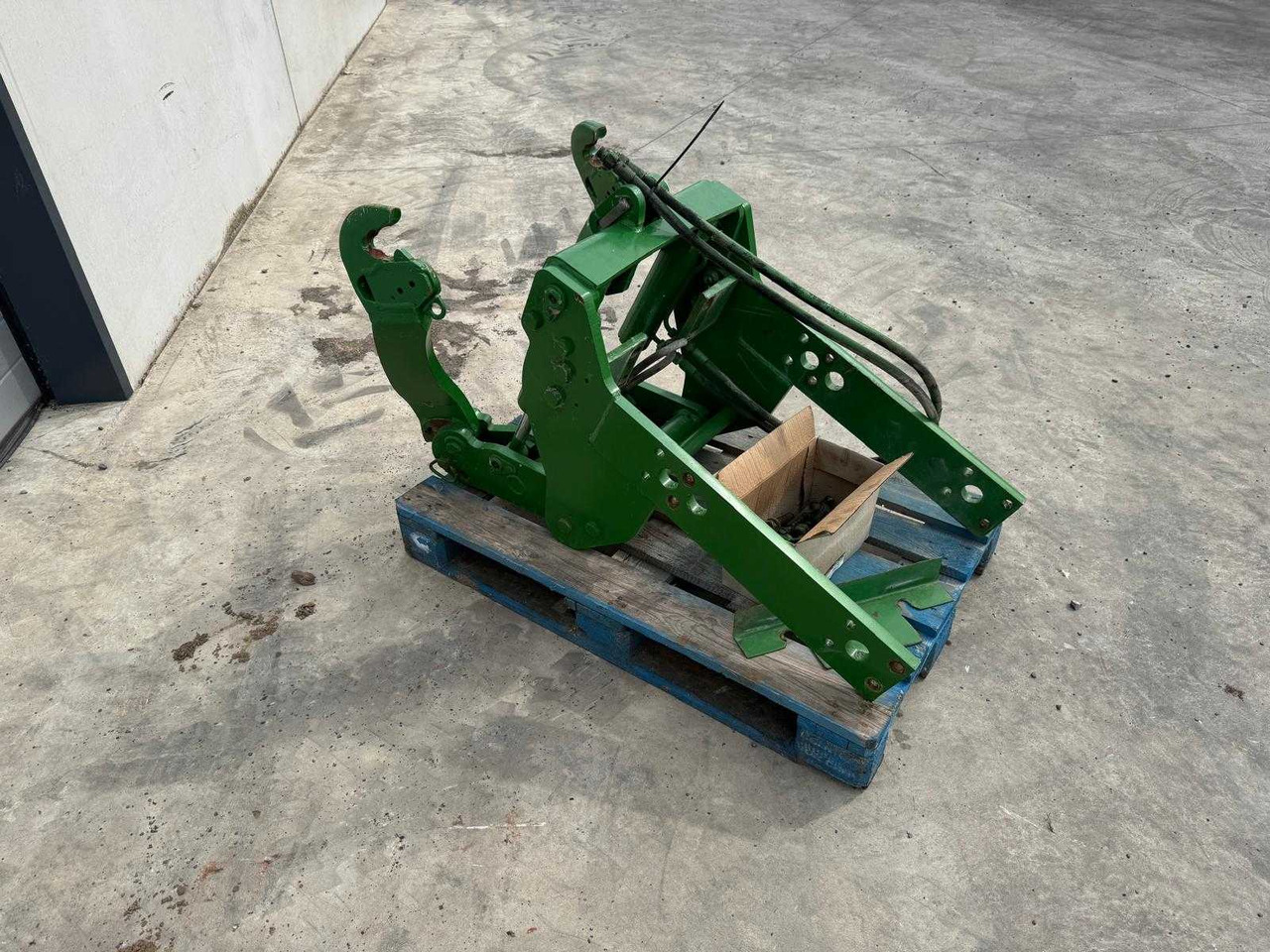 John Deere - Φορτωτησ για τρακτερ: φωτογραφία 4 John Deere - Φορτωτησ για τρακτερ: φωτογραφία 4
