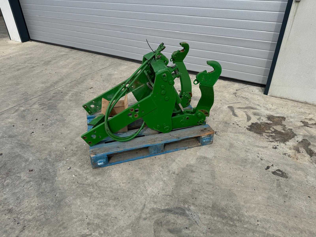John Deere - Φορτωτησ για τρακτερ: φωτογραφία 1 John Deere - Φορτωτησ για τρακτερ: φωτογραφία 1