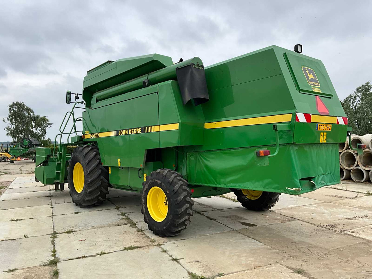 John deere 2066 - Θεριζοαλωνιστική μηχανή: φωτογραφία 2 John deere 2066 - Θεριζοαλωνιστική μηχανή: φωτογραφία 2