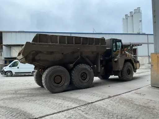 Komatsu HM300-2 - Ανατρεπόμενο όχημα: φωτογραφία 5 Komatsu HM300-2 - Ανατρεπόμενο όχημα: φωτογραφία 5