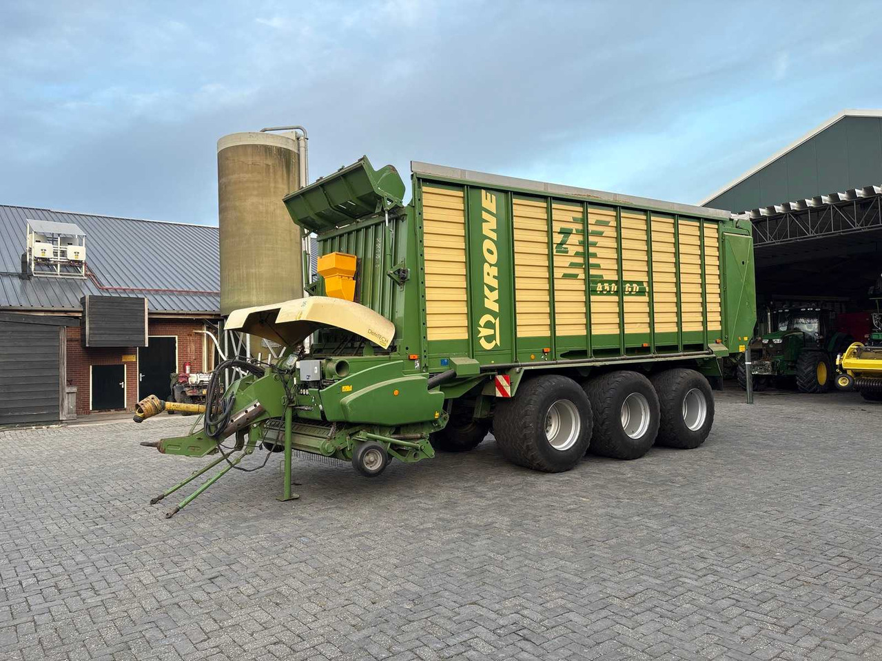 Krone ZX 450 - Βαγόνι ενσίρωσης: φωτογραφία 2 Krone ZX 450 - Βαγόνι ενσίρωσης: φωτογραφία 2
