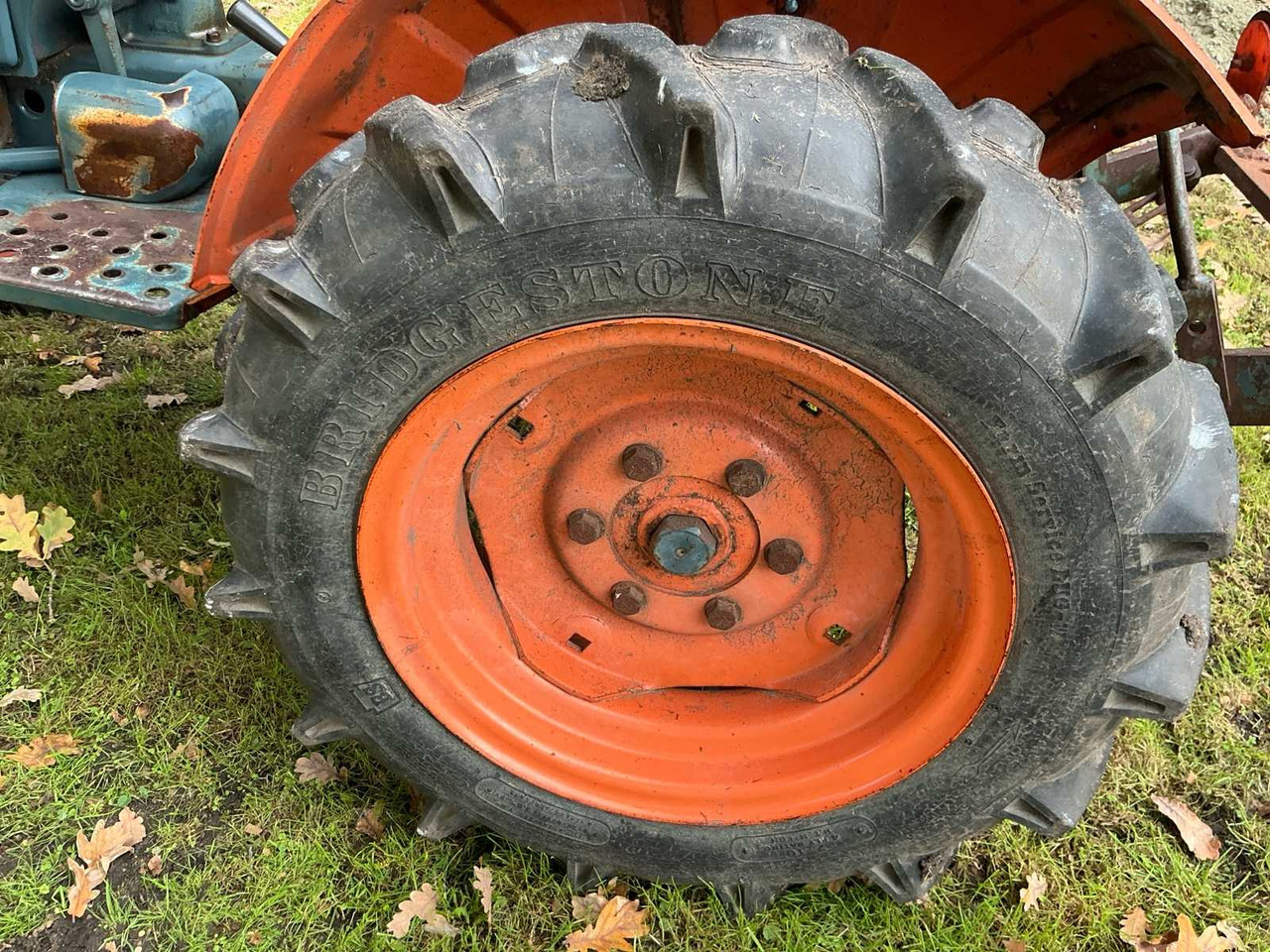 Kubota B6100 D - Τρακτέρ: φωτογραφία 5 Kubota B6100 D - Τρακτέρ: φωτογραφία 5