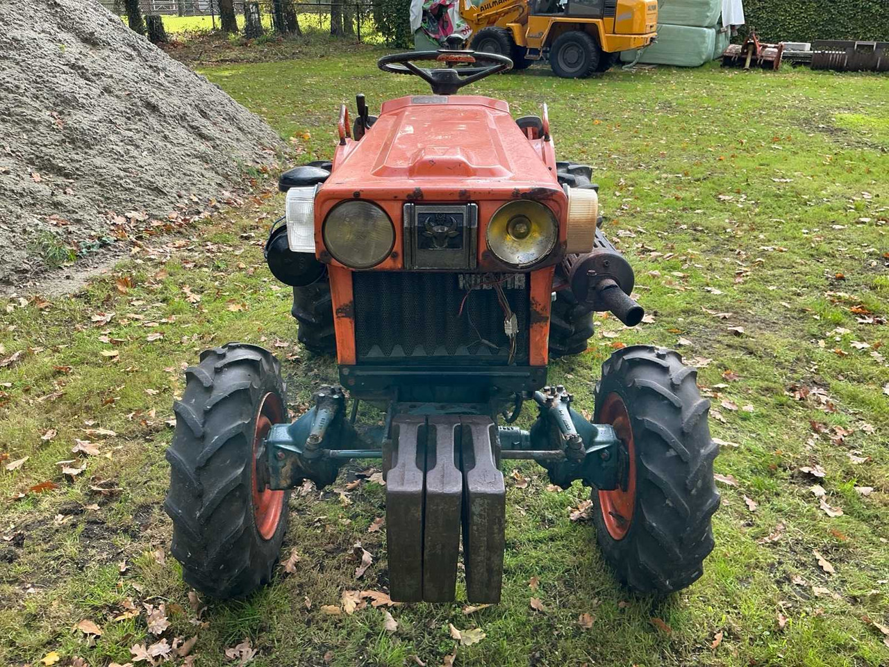 Kubota B6100 D - Τρακτέρ: φωτογραφία 2 Kubota B6100 D - Τρακτέρ: φωτογραφία 2