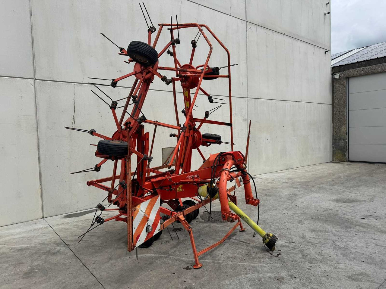 Kuhn GF640 - Σανού και κτηνοτροφικά μηχανήματα: φωτογραφία 3 Kuhn GF640 - Σανού και κτηνοτροφικά μηχανήματα: φωτογραφία 3