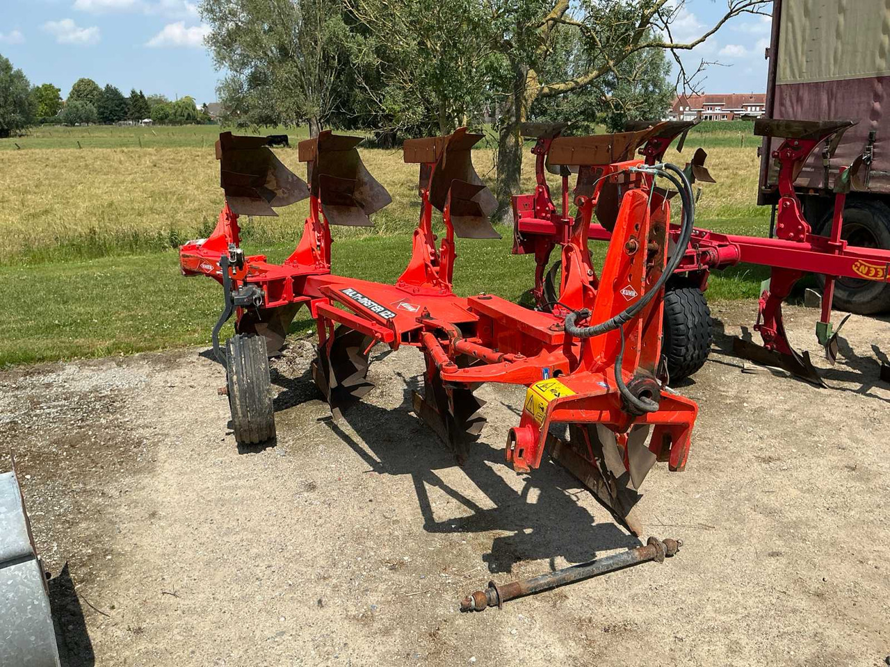 Kuhn Multimaster 123 - Άροτρο: φωτογραφία 1 Kuhn Multimaster 123 - Άροτρο: φωτογραφία 1