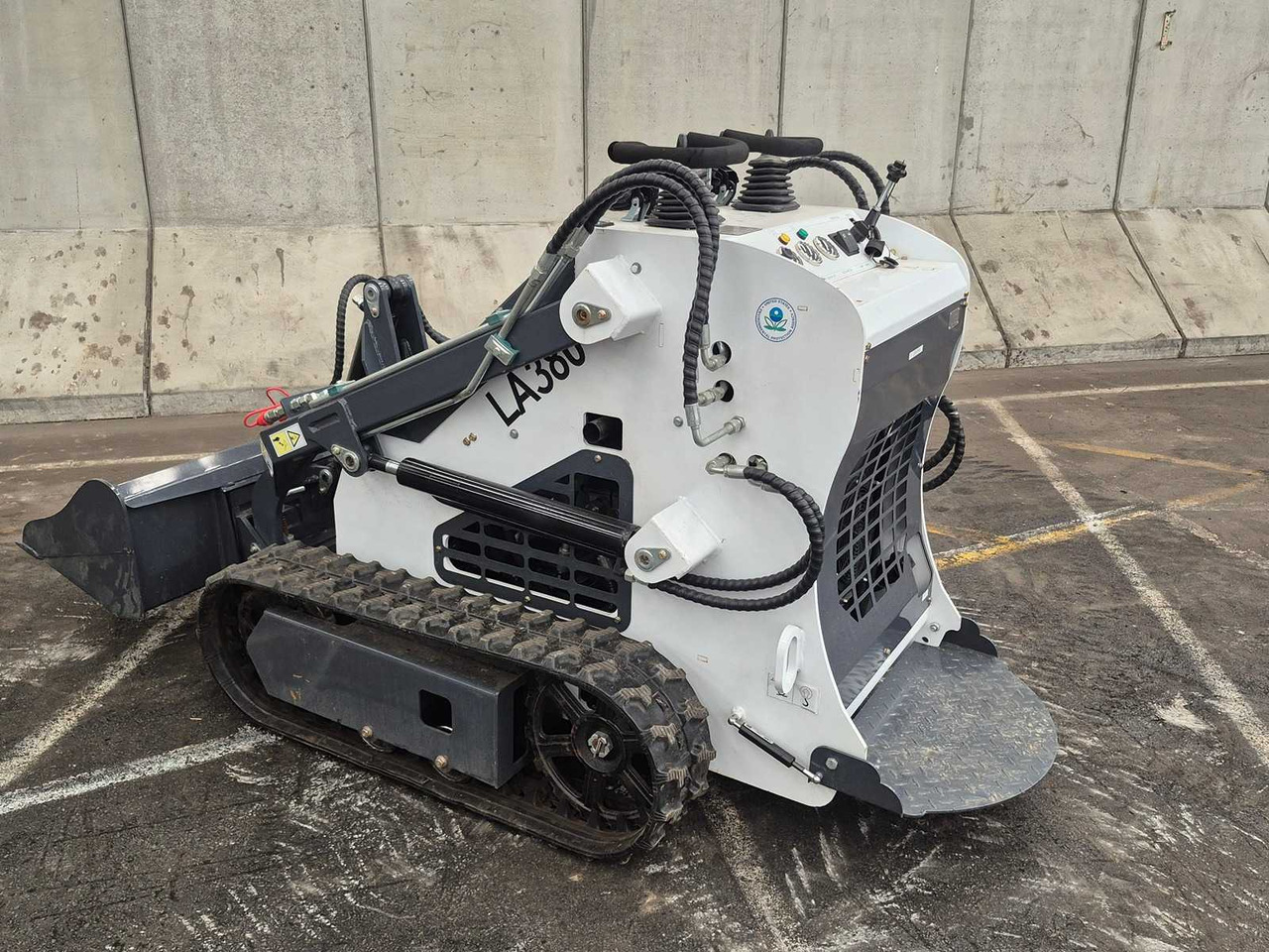 LADYS - 2025 - LA380 - SKID STEER LOADER - Ερπυστριοφόρος μικρός φορτωτής: φωτογραφία 1 LADYS - 2025 - LA380 - SKID STEER LOADER - Ερπυστριοφόρος μικρός φορτωτής: φωτογραφία 1