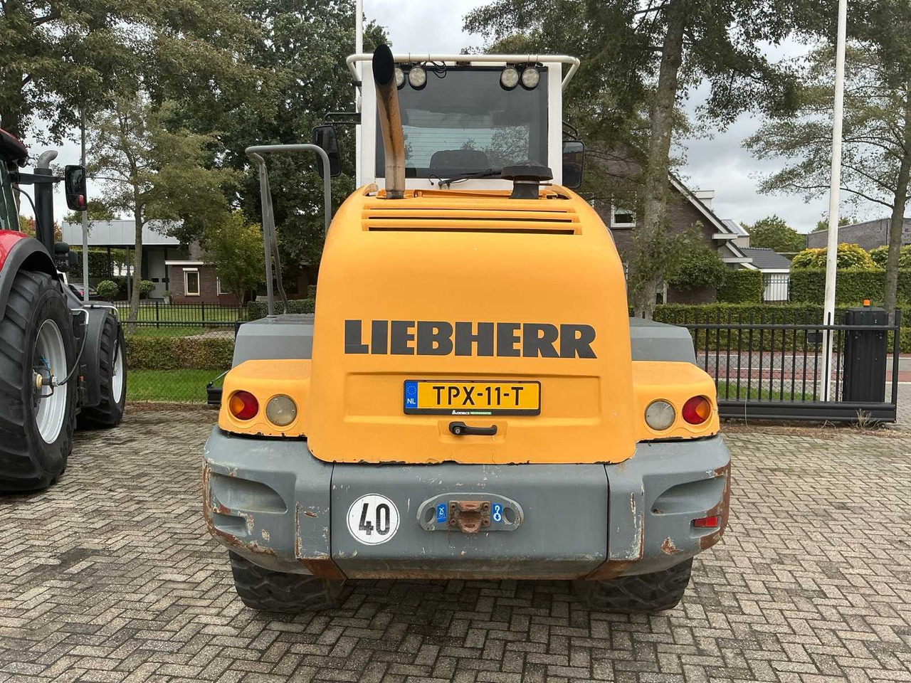 Liebherr L524 - Ελαστιχοφόρος φορτωτής: φωτογραφία 4 Liebherr L524 - Ελαστιχοφόρος φορτωτής: φωτογραφία 4