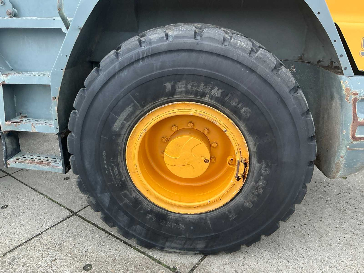 Liebherr L524 - Ελαστιχοφόρος φορτωτής: φωτογραφία 5 Liebherr L524 - Ελαστιχοφόρος φορτωτής: φωτογραφία 5