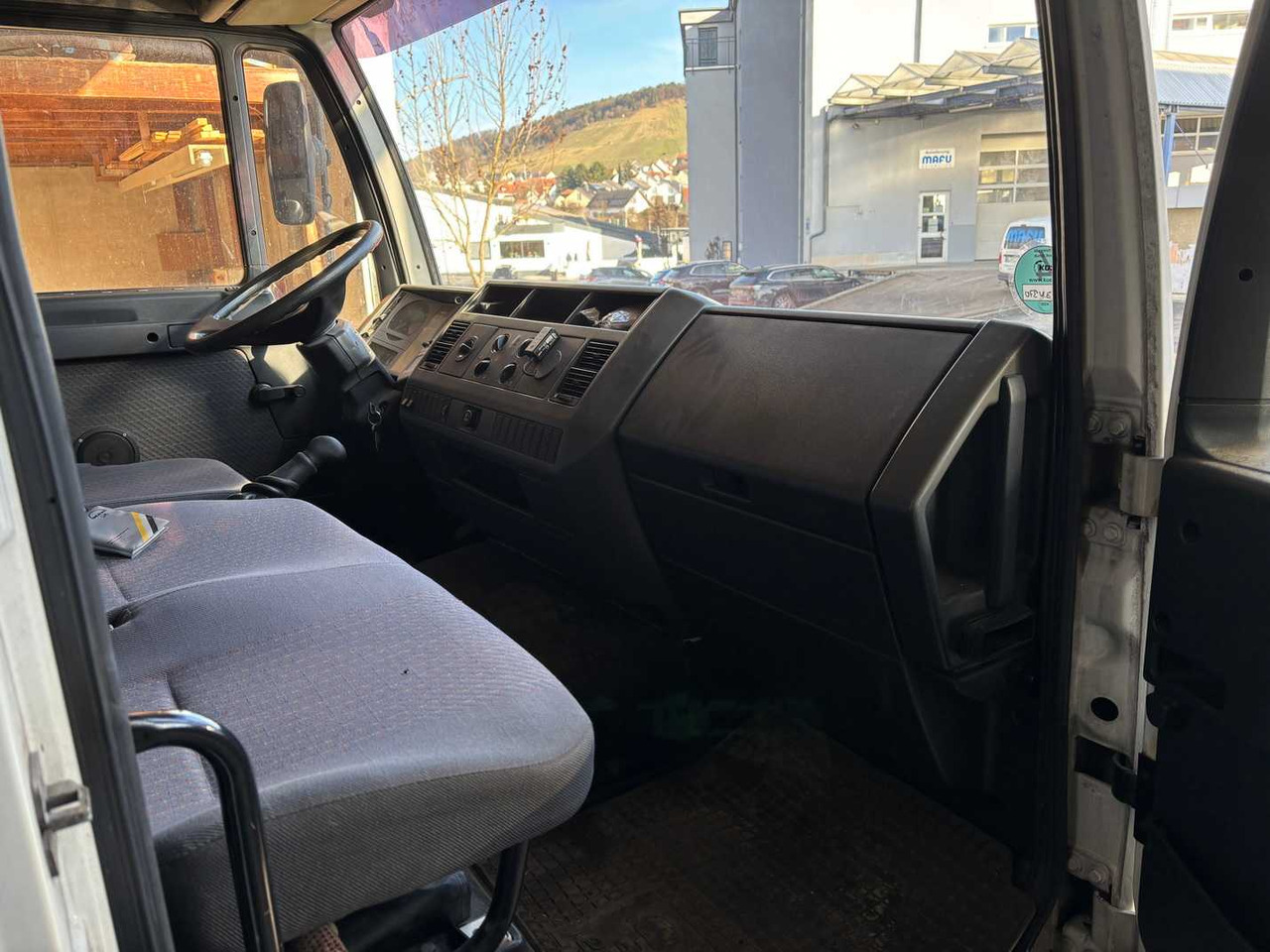 Φορτηγό MAN 8-163 / L 2000 TRUCK WITH BOX: φωτογραφία 12