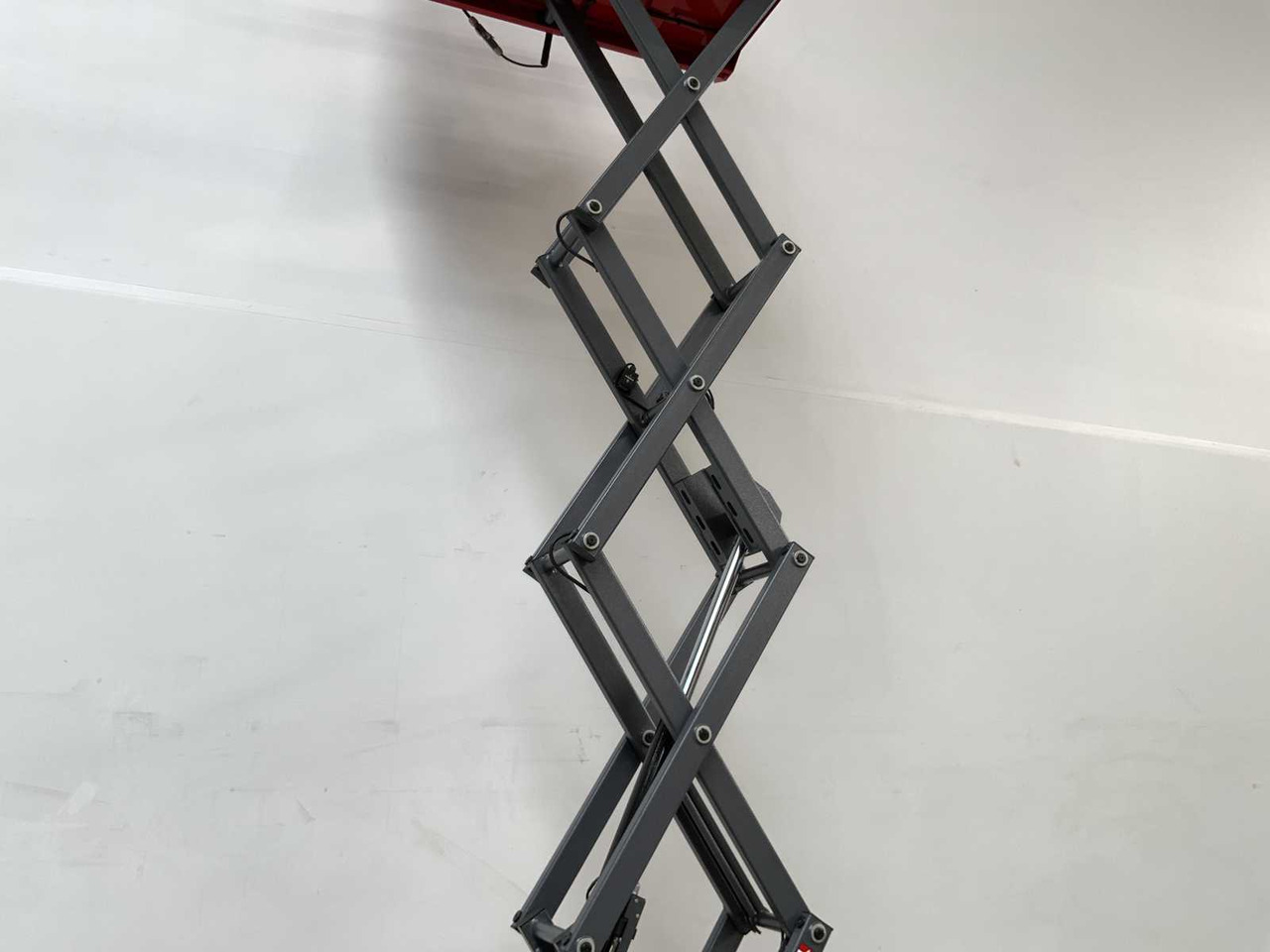 Πλατφόρμα εναέρια MANTALL XE-60 MINI - SCISSOR LIFT AERIAL PLATFORM 6.4M 2024: φωτογραφία 10 Πλατφόρμα εναέρια MANTALL XE-60 MINI - SCISSOR LIFT AERIAL PLATFORM 6.4M 2024: φωτογραφία 10