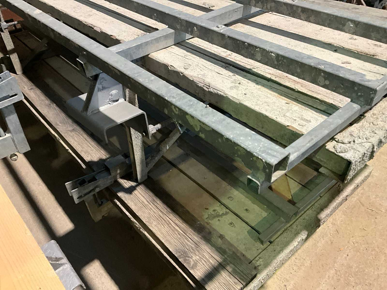 MBT CONCRETING PLATFORM (2X) - Πλατφόρμα εναέρια: φωτογραφία 3 MBT CONCRETING PLATFORM (2X) - Πλατφόρμα εναέρια: φωτογραφία 3