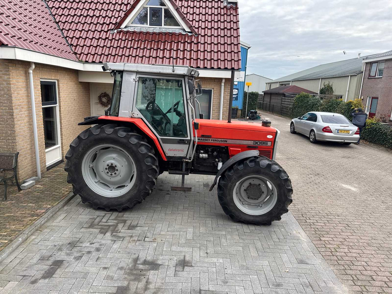Massey-Ferguson MASSEY-FERGUSON - 3095 DATATRONIC - ALL-WHEEL DRIVE AGRICULTURAL TRACTOR - Τρακτέρ: φωτογραφία 4 Massey-Ferguson MASSEY-FERGUSON - 3095 DATATRONIC - ALL-WHEEL DRIVE AGRICULTURAL TRACTOR - Τρακτέρ: φωτογραφία 4