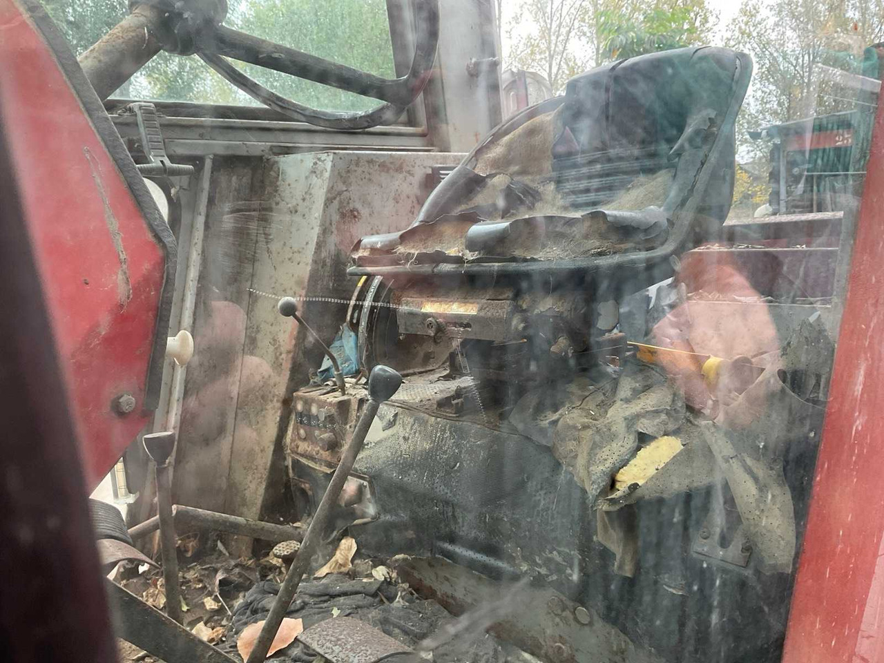 Τρακτέρ Massey Ferguson MF-590: φωτογραφία 21