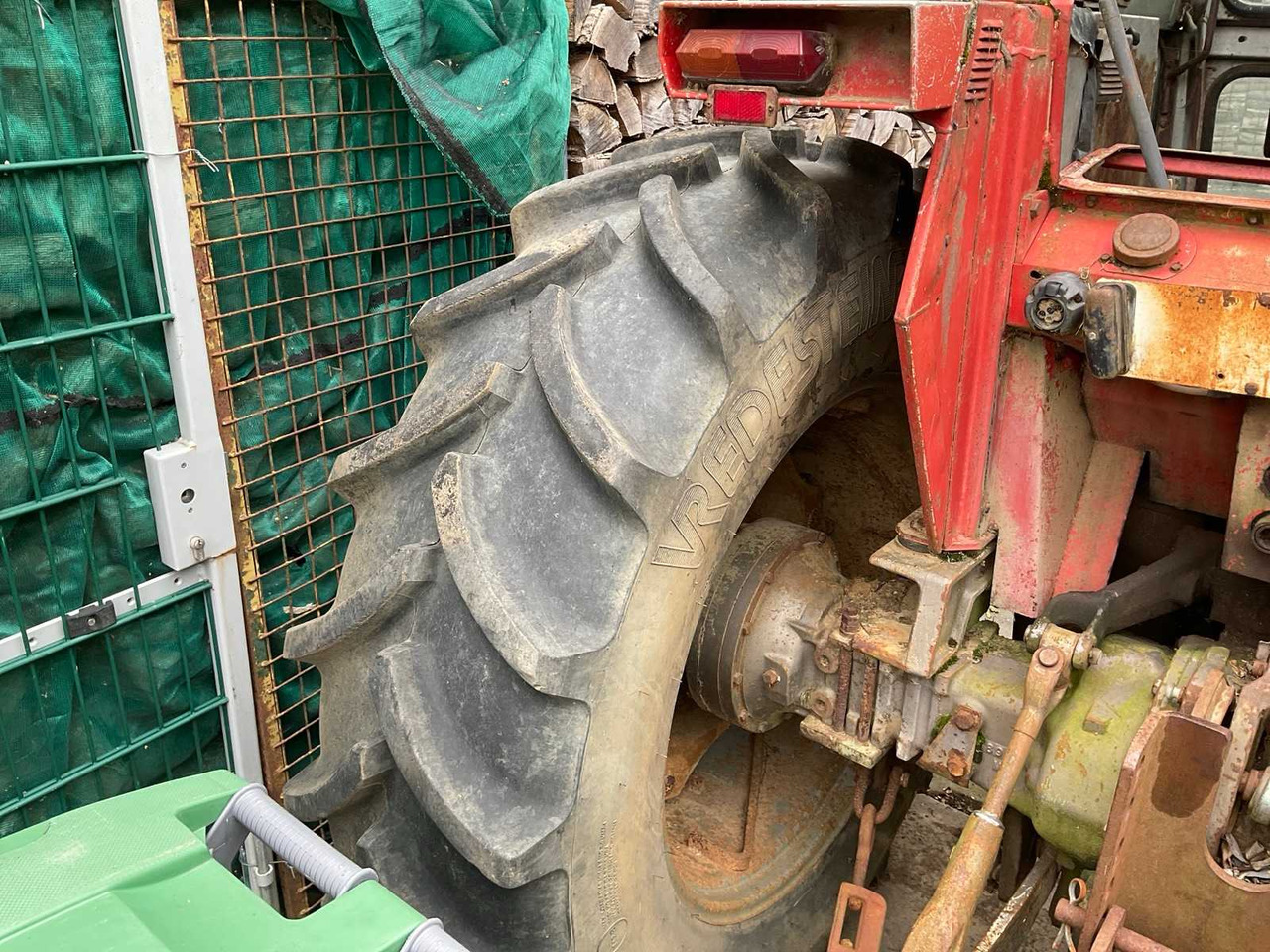 Τρακτέρ Massey Ferguson MF-590: φωτογραφία 9