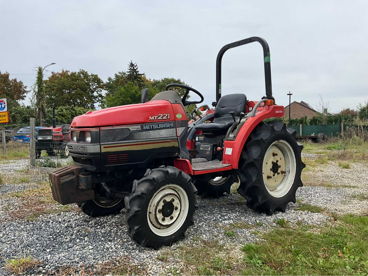 Mitsubishi MT221 - Τρακτέρ: φωτογραφία 1 Mitsubishi MT221 - Τρακτέρ: φωτογραφία 1