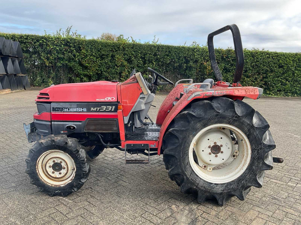 Mitsubishi MT331 - Μικρό τρακτέρ: φωτογραφία 5 Mitsubishi MT331 - Μικρό τρακτέρ: φωτογραφία 5