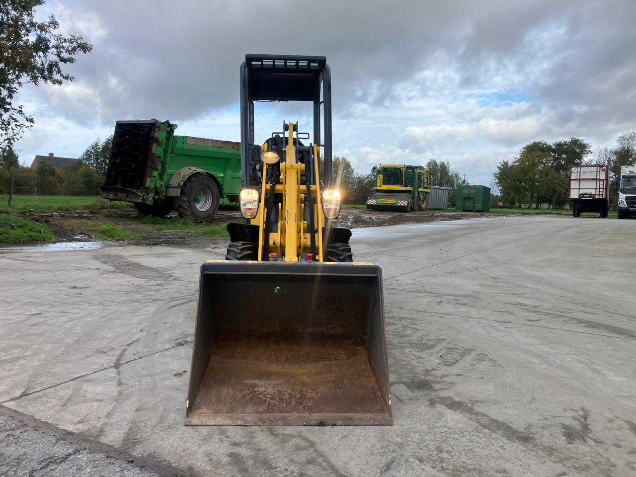 Mustang AL 100 - Ελαστιχοφόρος φορτωτής: φωτογραφία 5 Mustang AL 100 - Ελαστιχοφόρος φορτωτής: φωτογραφία 5