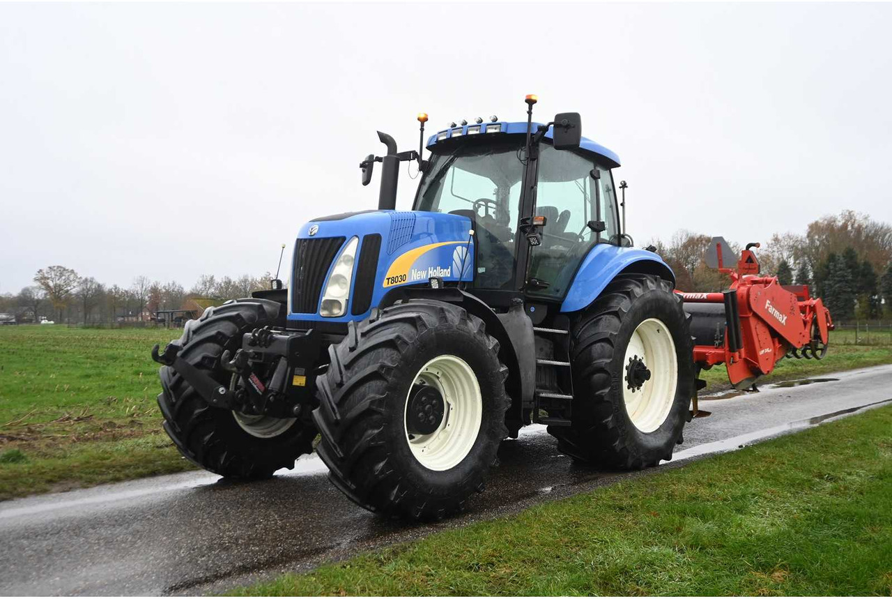 NEW HOLLAND - 2003 - TG230 - ALL-WHEEL DRIVE FARM TRACTOR - Τρακτέρ: φωτογραφία 2 NEW HOLLAND - 2003 - TG230 - ALL-WHEEL DRIVE FARM TRACTOR - Τρακτέρ: φωτογραφία 2