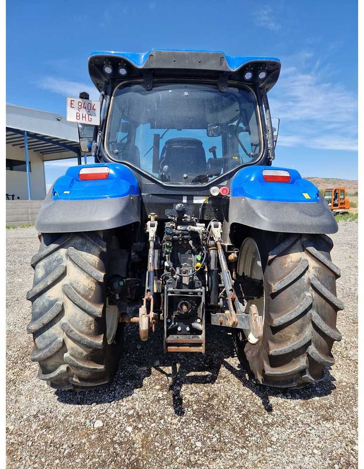 NEW HOLLAND T 6.155 - Τρακτέρ: φωτογραφία 4 NEW HOLLAND T 6.155 - Τρακτέρ: φωτογραφία 4