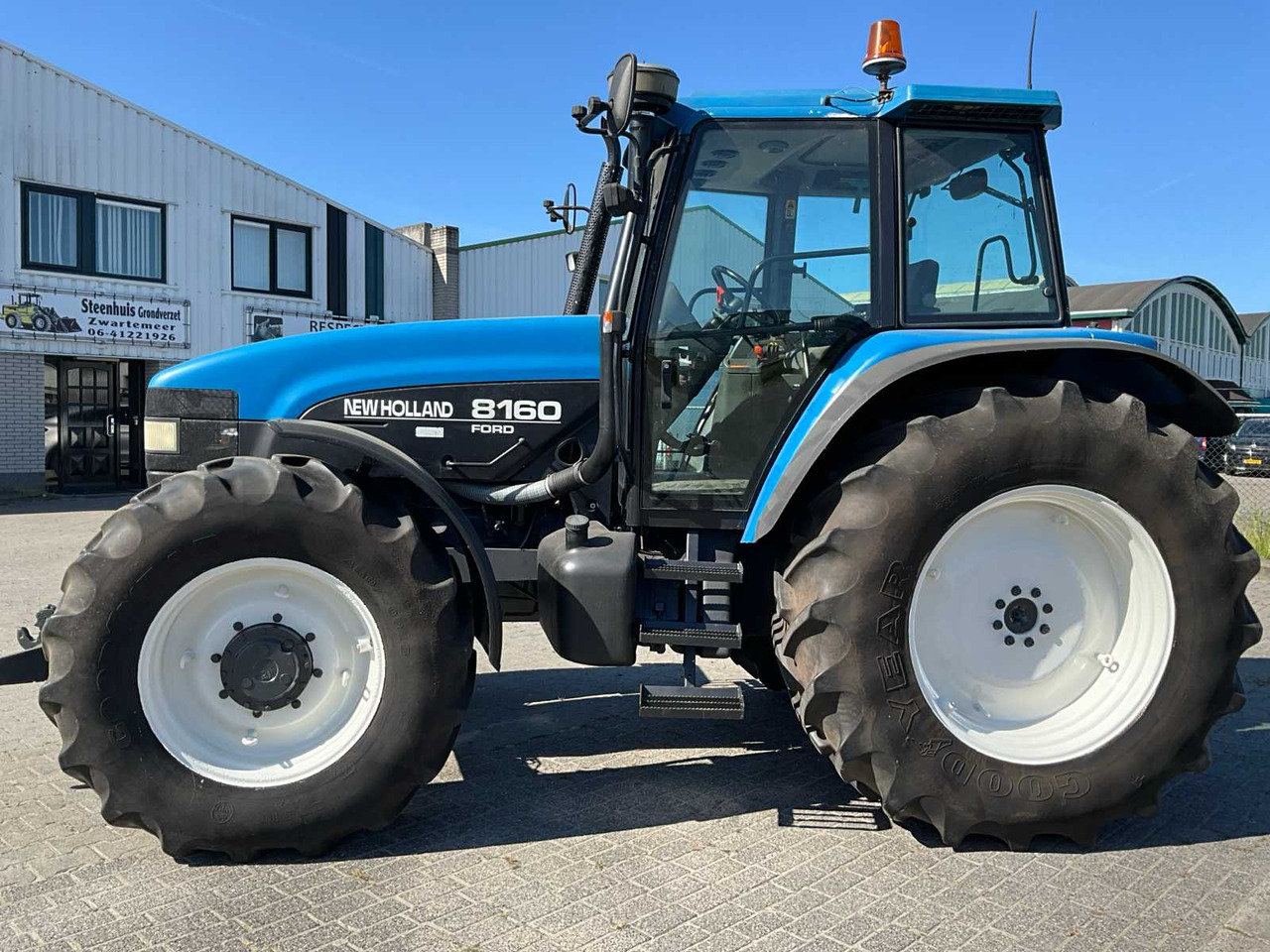 New Holland 8160 - Τρακτέρ: φωτογραφία 5 New Holland 8160 - Τρακτέρ: φωτογραφία 5