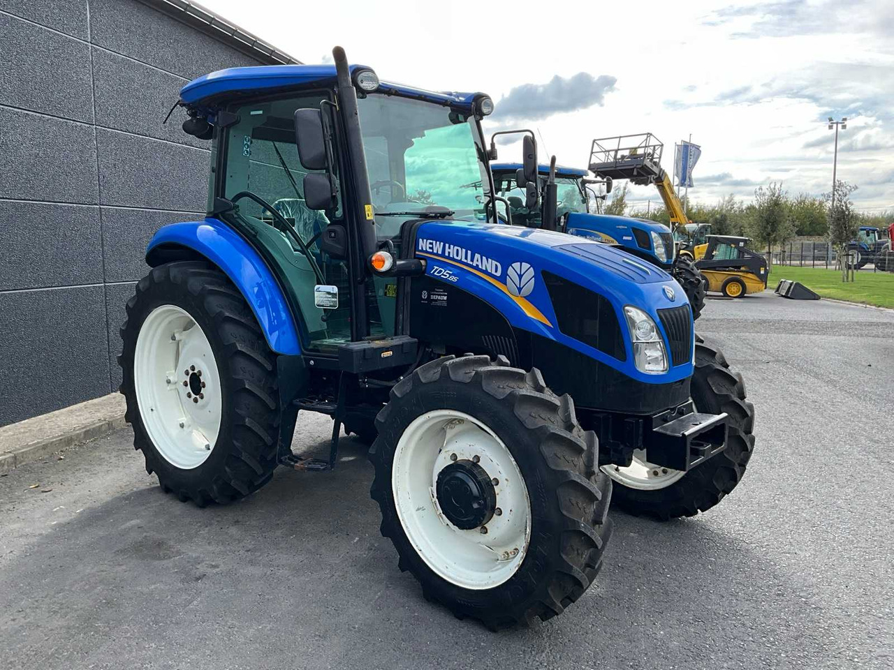 New Holland TD5.85 - Τρακτέρ: φωτογραφία 3 New Holland TD5.85 - Τρακτέρ: φωτογραφία 3