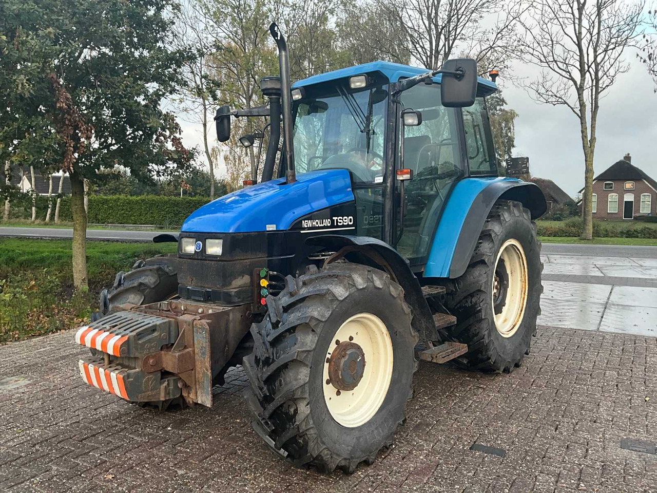 New holland TS90 - Τρακτέρ: φωτογραφία 1 New holland TS90 - Τρακτέρ: φωτογραφία 1