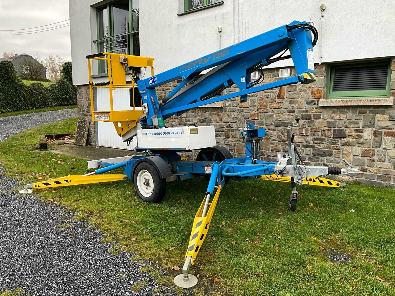 Nifty 120 TE - Πλατφόρμα εναέρια: φωτογραφία 3 Nifty 120 TE - Πλατφόρμα εναέρια: φωτογραφία 3