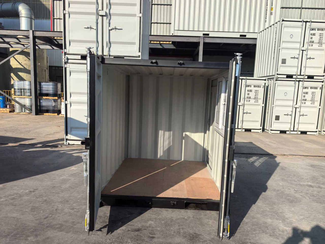 Rhino-cross-containers 9ft met deur en raam - Εμπορευματοκιβώτιο: φωτογραφία 3 Rhino-cross-containers 9ft met deur en raam - Εμπορευματοκιβώτιο: φωτογραφία 3