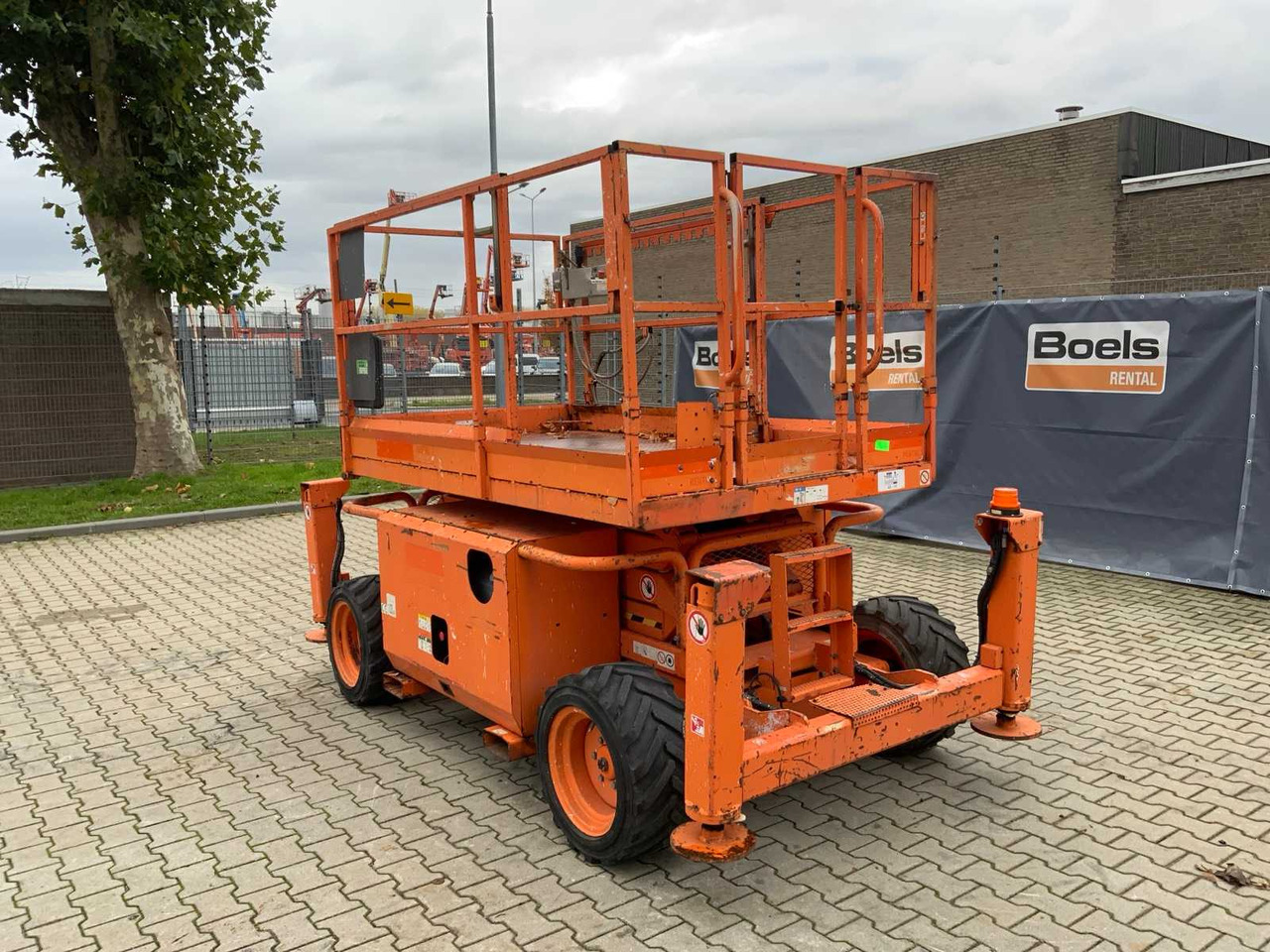 SkyJack SJ 6826RT - Πλατφόρμα εναέρια: φωτογραφία 4 SkyJack SJ 6826RT - Πλατφόρμα εναέρια: φωτογραφία 4