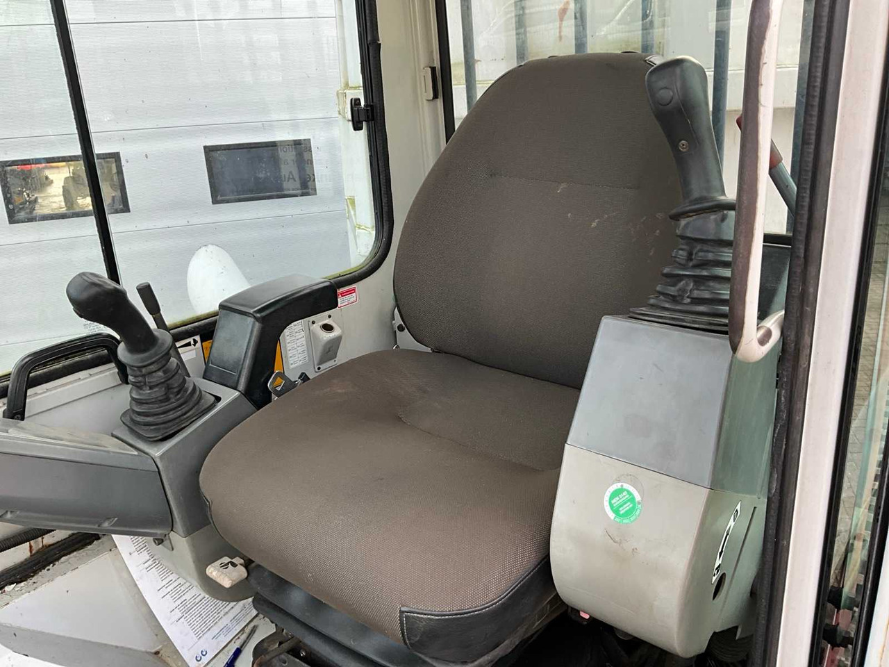 Μίνι ανατρεπόμενο TEKEUCHI TCR50 ROTARY TRACK DUMPER: φωτογραφία 13