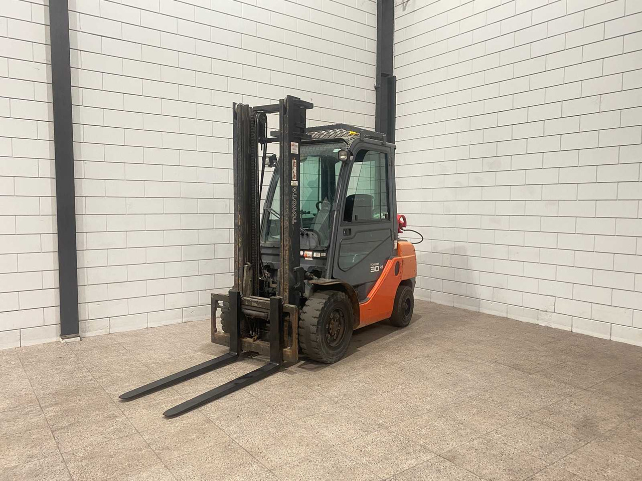 TOYOTA - 2008 - 02-8 FGF 30 - FORKLIFT - Περονοφόρο όχημα: φωτογραφία 1 TOYOTA - 2008 - 02-8 FGF 30 - FORKLIFT - Περονοφόρο όχημα: φωτογραφία 1