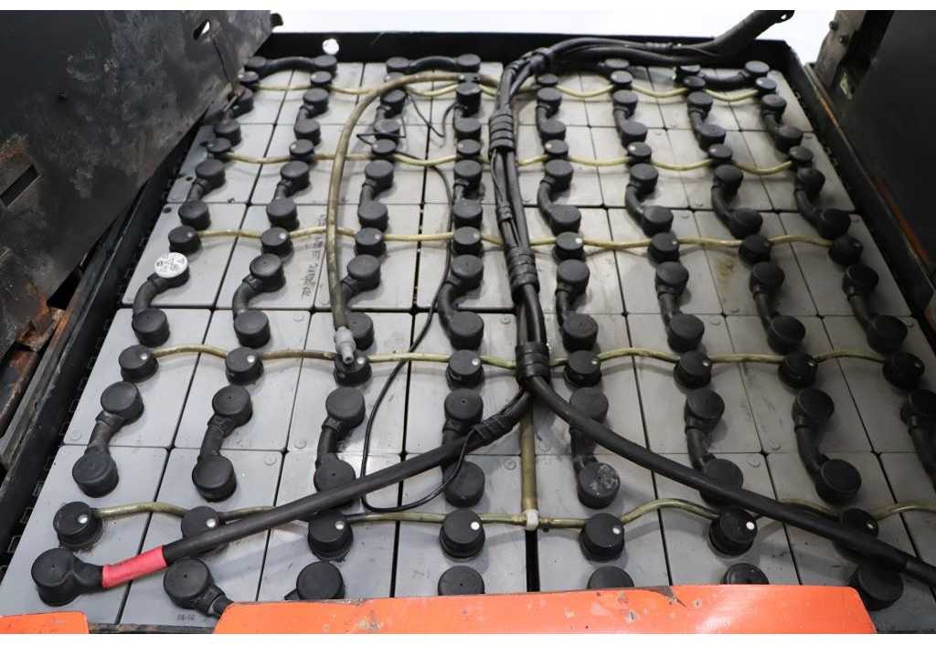 TOYOTA - 2010 - 7FBMF30 - FORKLIFT, TRIPLEX - Περονοφόρο όχημα: φωτογραφία 4 TOYOTA - 2010 - 7FBMF30 - FORKLIFT, TRIPLEX - Περονοφόρο όχημα: φωτογραφία 4