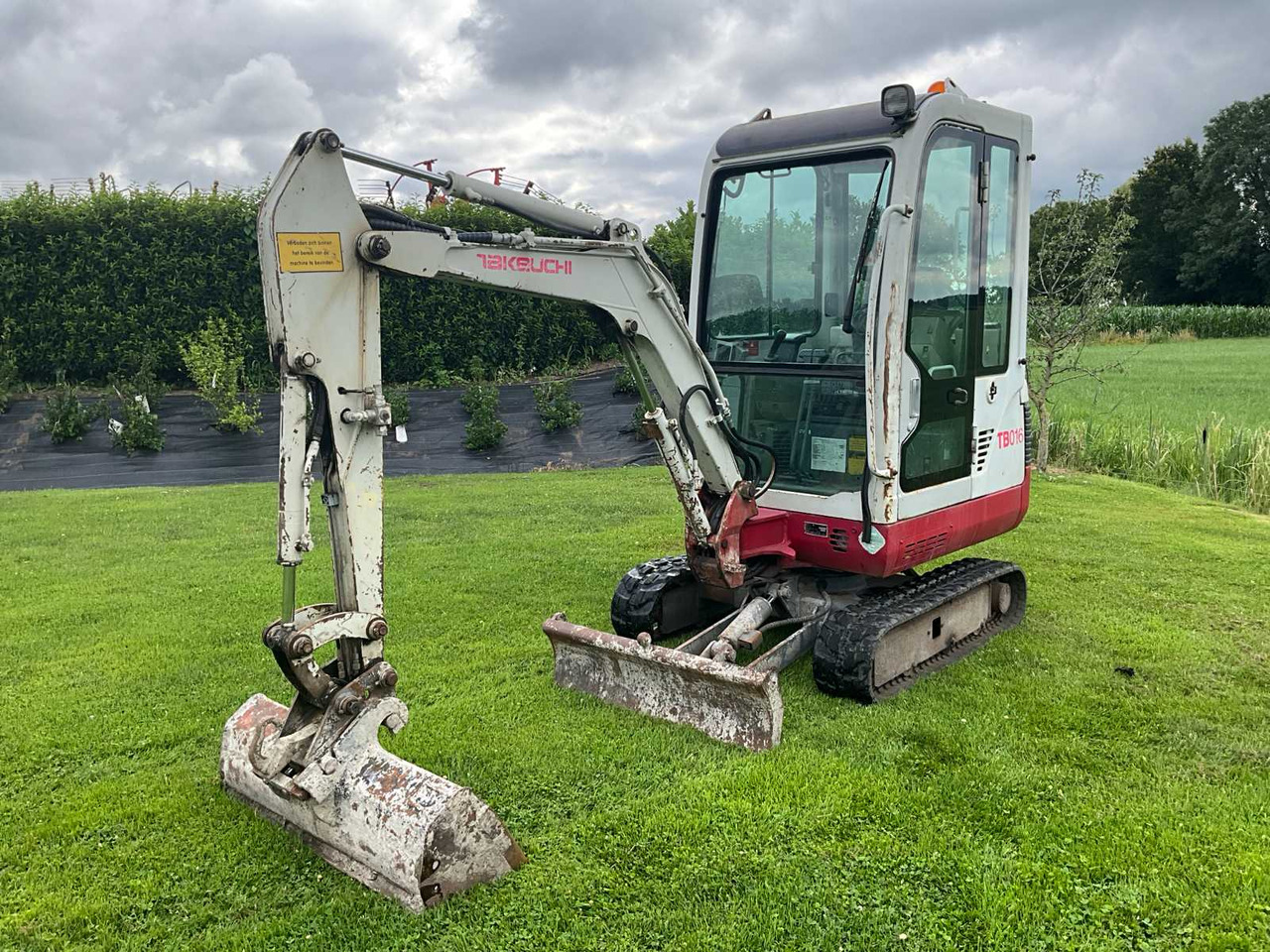 Takeuchi TB016 - Μίνι εκσκαφέας: φωτογραφία 2 Takeuchi TB016 - Μίνι εκσκαφέας: φωτογραφία 2
