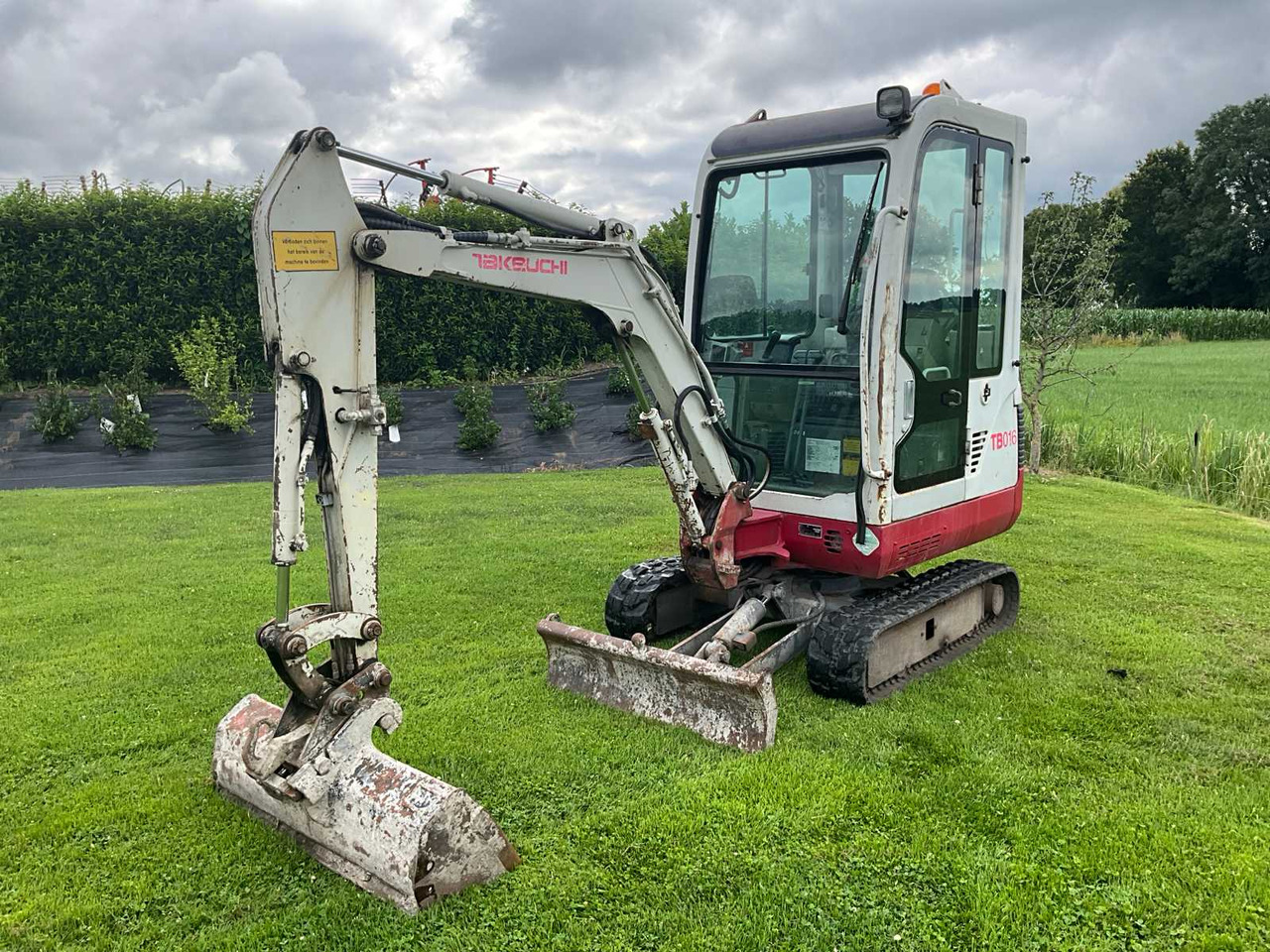 Takeuchi TB016 - Μίνι εκσκαφέας: φωτογραφία 1 Takeuchi TB016 - Μίνι εκσκαφέας: φωτογραφία 1