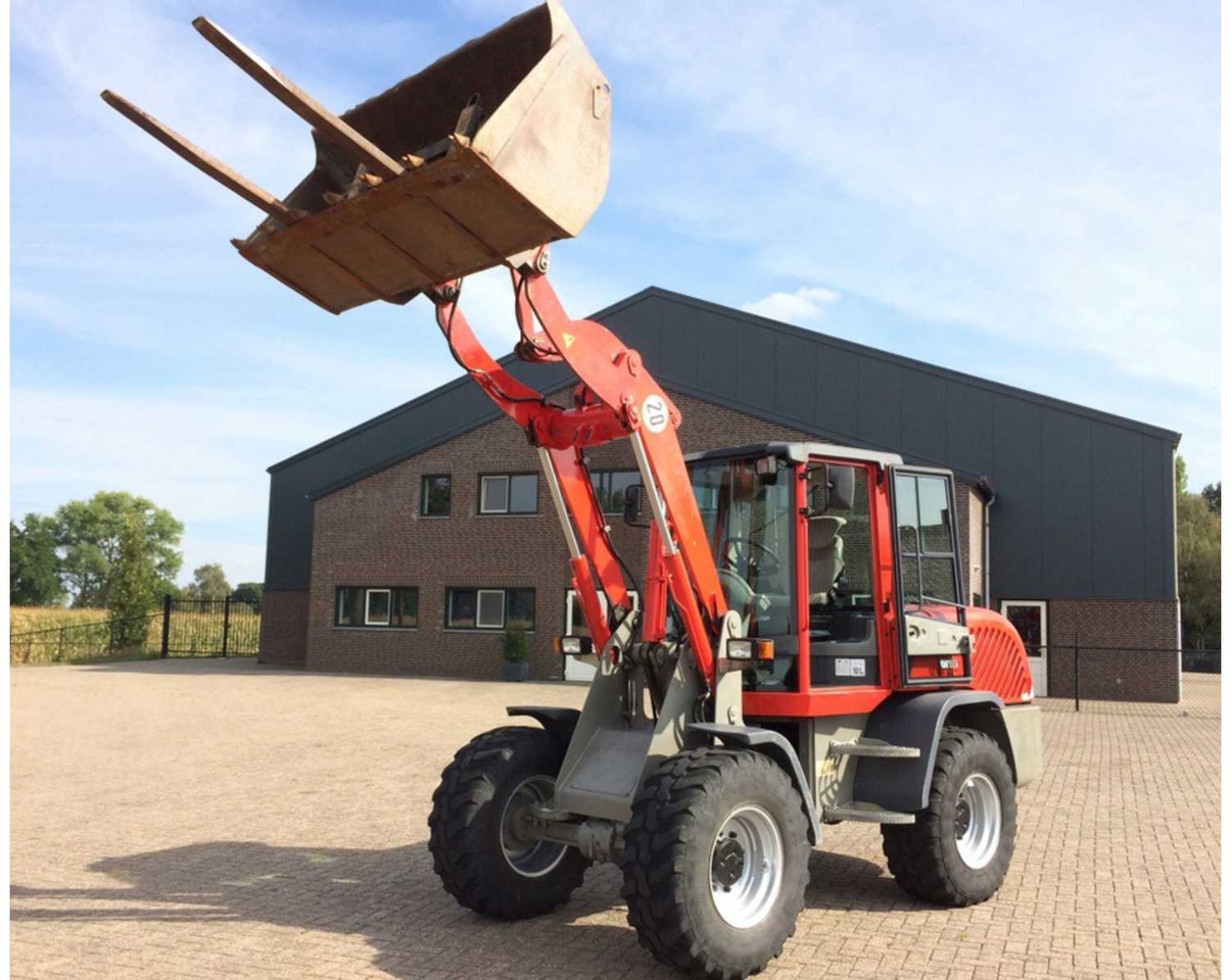 Takeuchi / Terex TW10 - Ελαστιχοφόρος φορτωτής: φωτογραφία 2 Takeuchi / Terex TW10 - Ελαστιχοφόρος φορτωτής: φωτογραφία 2