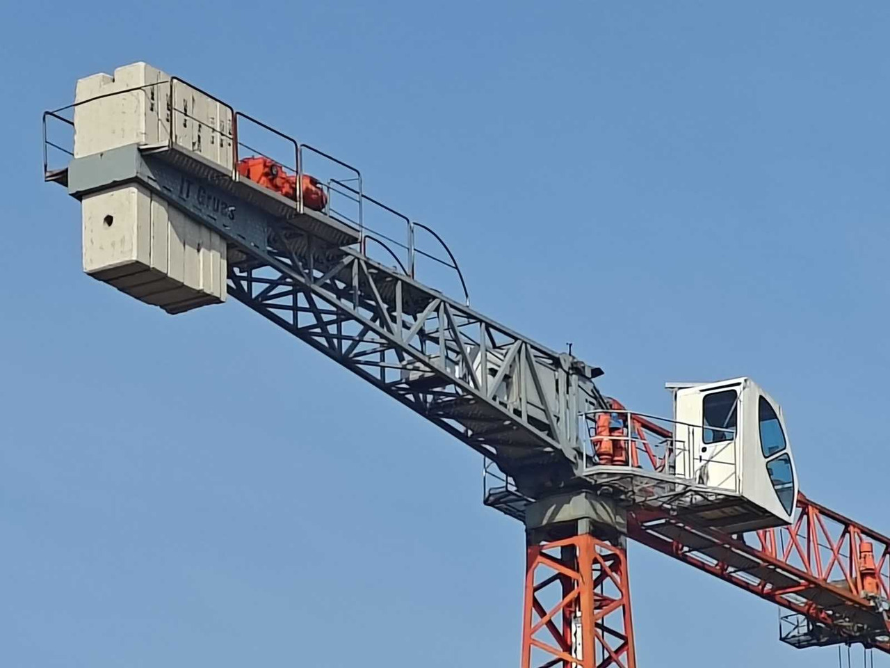 Tavares IT60f - Πυργογερανός: φωτογραφία 5 Tavares IT60f - Πυργογερανός: φωτογραφία 5