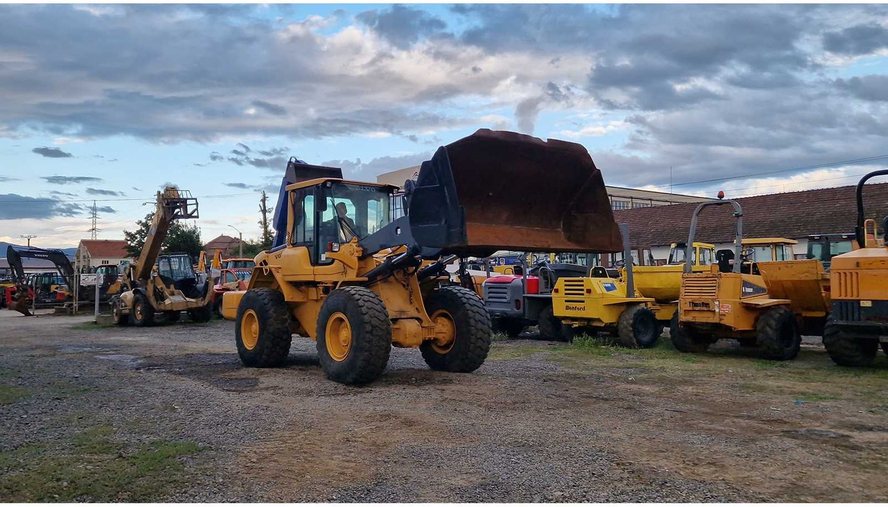 VOLVO L90F - Ελαστιχοφόρος φορτωτής: φωτογραφία 2 VOLVO L90F - Ελαστιχοφόρος φορτωτής: φωτογραφία 2
