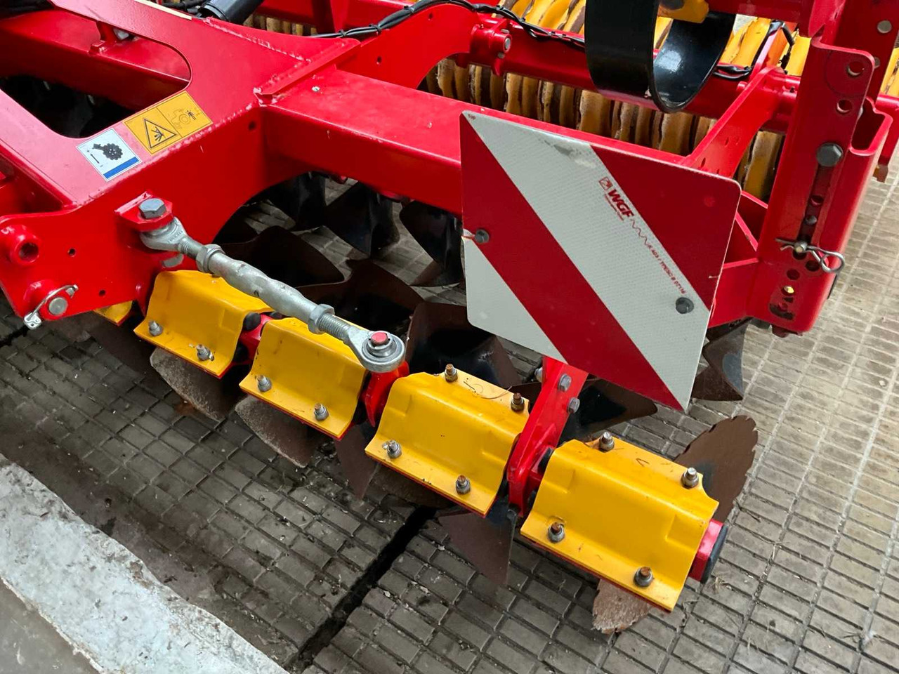 Δισκοσβάρνα Väderstad CR300 CrossCutter: φωτογραφία 10 Δισκοσβάρνα Väderstad CR300 CrossCutter: φωτογραφία 10
