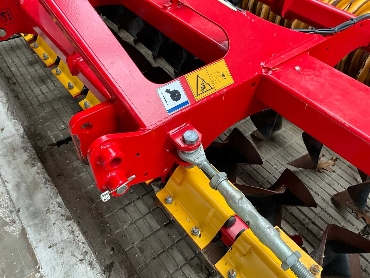 Δισκοσβάρνα Väderstad CR300 CrossCutter: φωτογραφία 11 Δισκοσβάρνα Väderstad CR300 CrossCutter: φωτογραφία 11