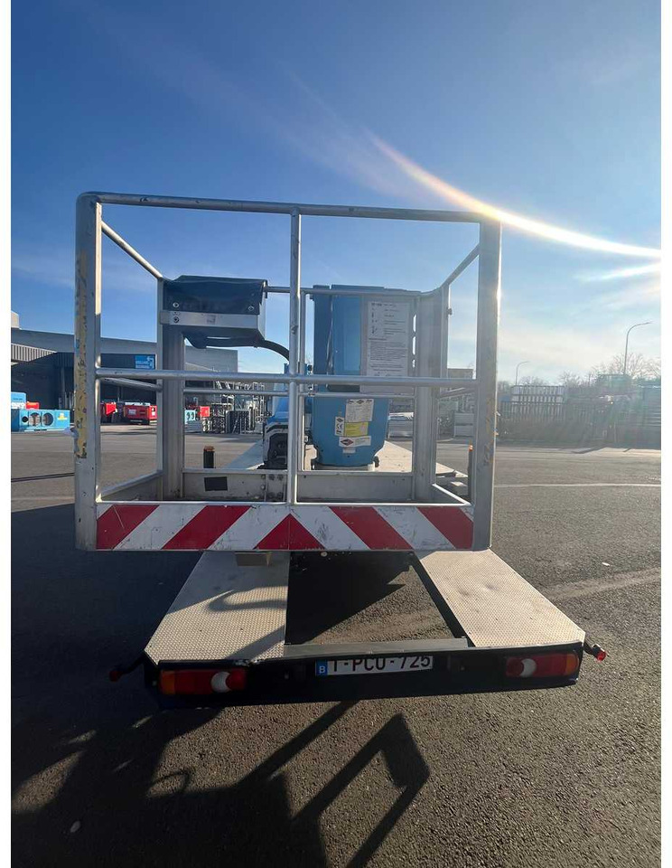 Versalift VTX240 - Πλατφόρμα εναέρια: φωτογραφία 2 Versalift VTX240 - Πλατφόρμα εναέρια: φωτογραφία 2