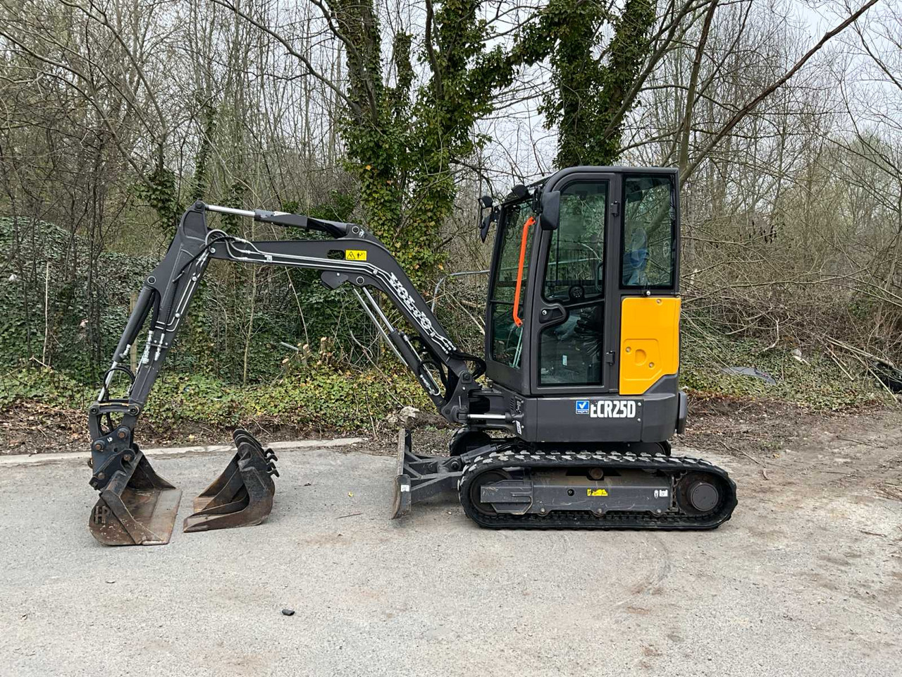 Volvo ECR25D - Μίνι εκσκαφέας: φωτογραφία 2 Volvo ECR25D - Μίνι εκσκαφέας: φωτογραφία 2