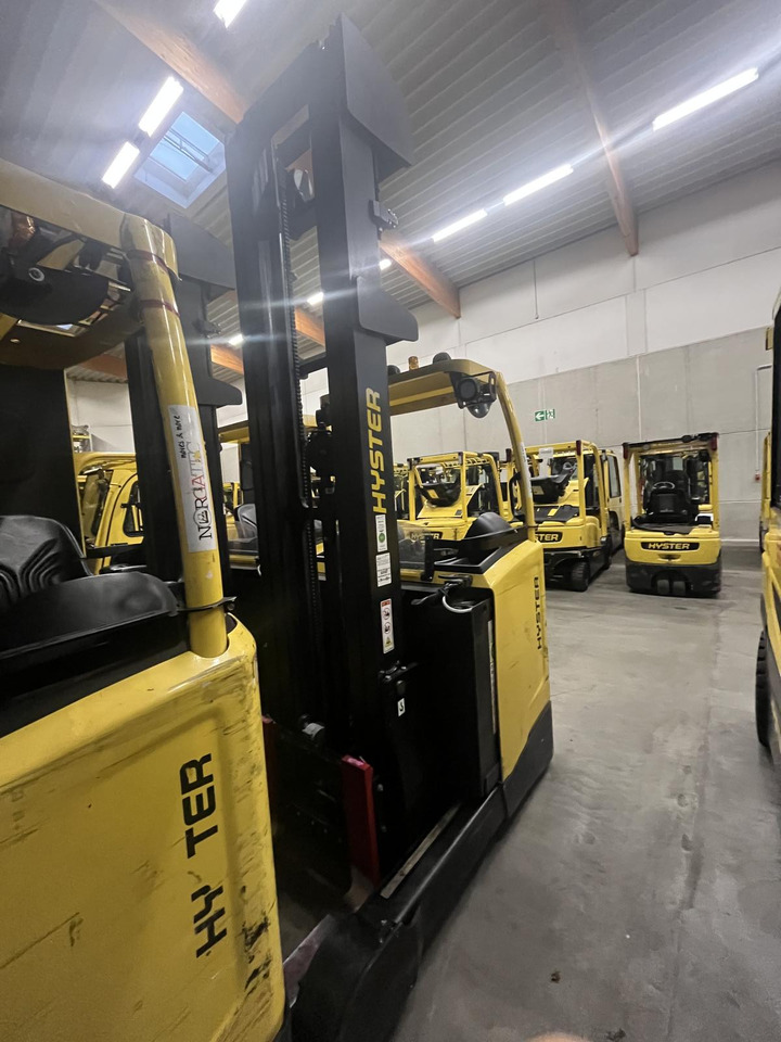 Hyster R1.6 - Ανυψωτικό στενών δρόμων: φωτογραφία 2 Hyster R1.6 - Ανυψωτικό στενών δρόμων: φωτογραφία 2