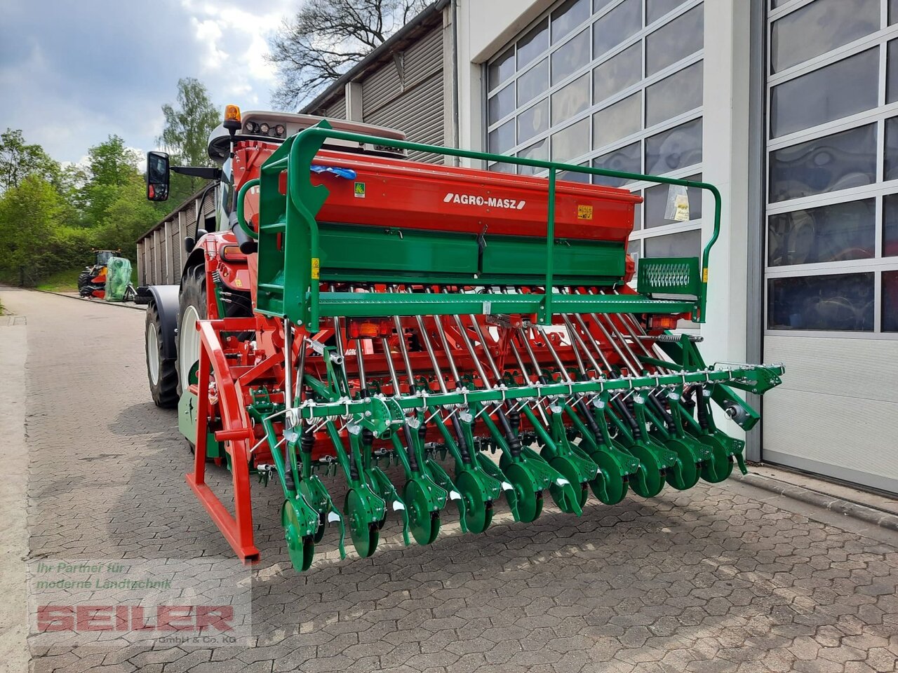 Agro-Masz ANA 30 + SN 300 - Σπαρτική με σβάρνα: φωτογραφία 4 Agro-Masz ANA 30 + SN 300 - Σπαρτική με σβάρνα: φωτογραφία 4