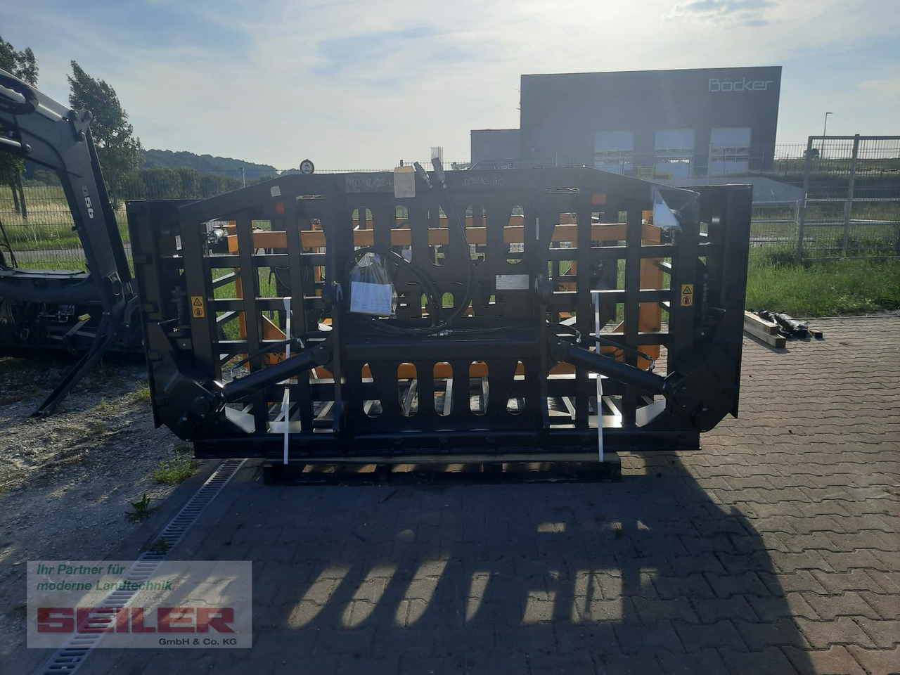 JCB Grasgabel 16ft 5m VOLVO LARGE - Πιρούνες για Γεωργικά μηχανήματα: φωτογραφία 5 JCB Grasgabel 16ft 5m VOLVO LARGE - Πιρούνες για Γεωργικά μηχανήματα: φωτογραφία 5