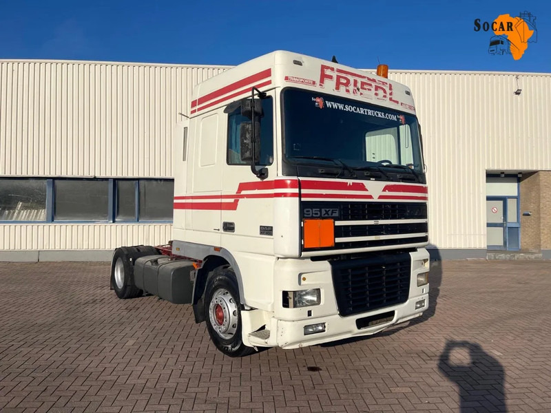 DAF XF 95.430 Manual-Gear Euro 3 - Τράκτορας: φωτογραφία 1 DAF XF 95.430 Manual-Gear Euro 3 - Τράκτορας: φωτογραφία 1