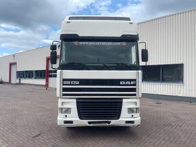 DAF XF 95.480 Euro 2 Manual-gear - Τράκτορας: φωτογραφία 2 DAF XF 95.480 Euro 2 Manual-gear - Τράκτορας: φωτογραφία 2