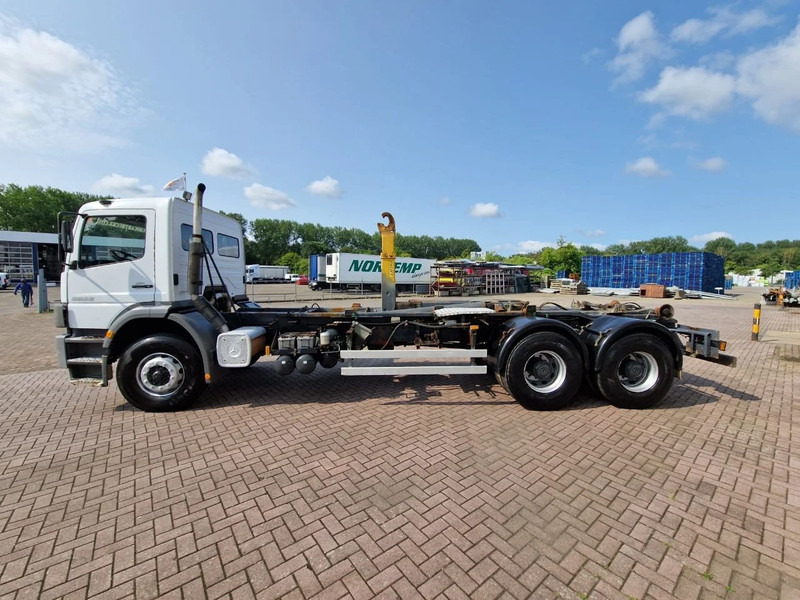 Mercedes-Benz Atego 2628 6x4 Euro 3 Manual Gear full steel suspension - Φορτηγό φόρτωσης γάντζου: φωτογραφία 5 Mercedes-Benz Atego 2628 6x4 Euro 3 Manual Gear full steel suspension - Φορτηγό φόρτωσης γάντζου: φωτογραφία 5