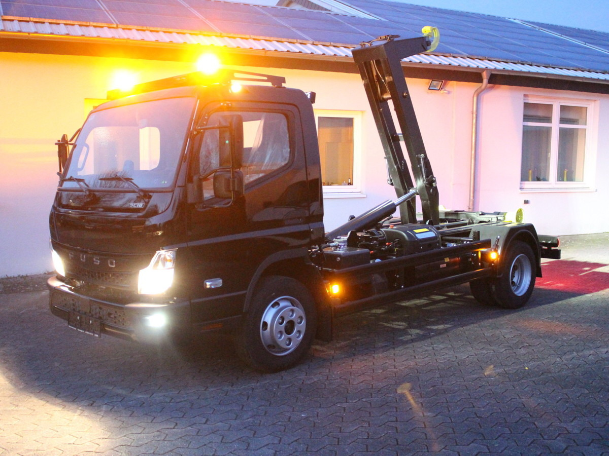FUSO Canter FUSO 9C18 Duonic City Abrollkipper Black - Φορτηγό φόρτωσης γάντζου, Φορτηγό με γερανό: φωτογραφία 2 FUSO Canter FUSO 9C18 Duonic City Abrollkipper Black - Φορτηγό φόρτωσης γάντζου, Φορτηγό με γερανό: φωτογραφία 2