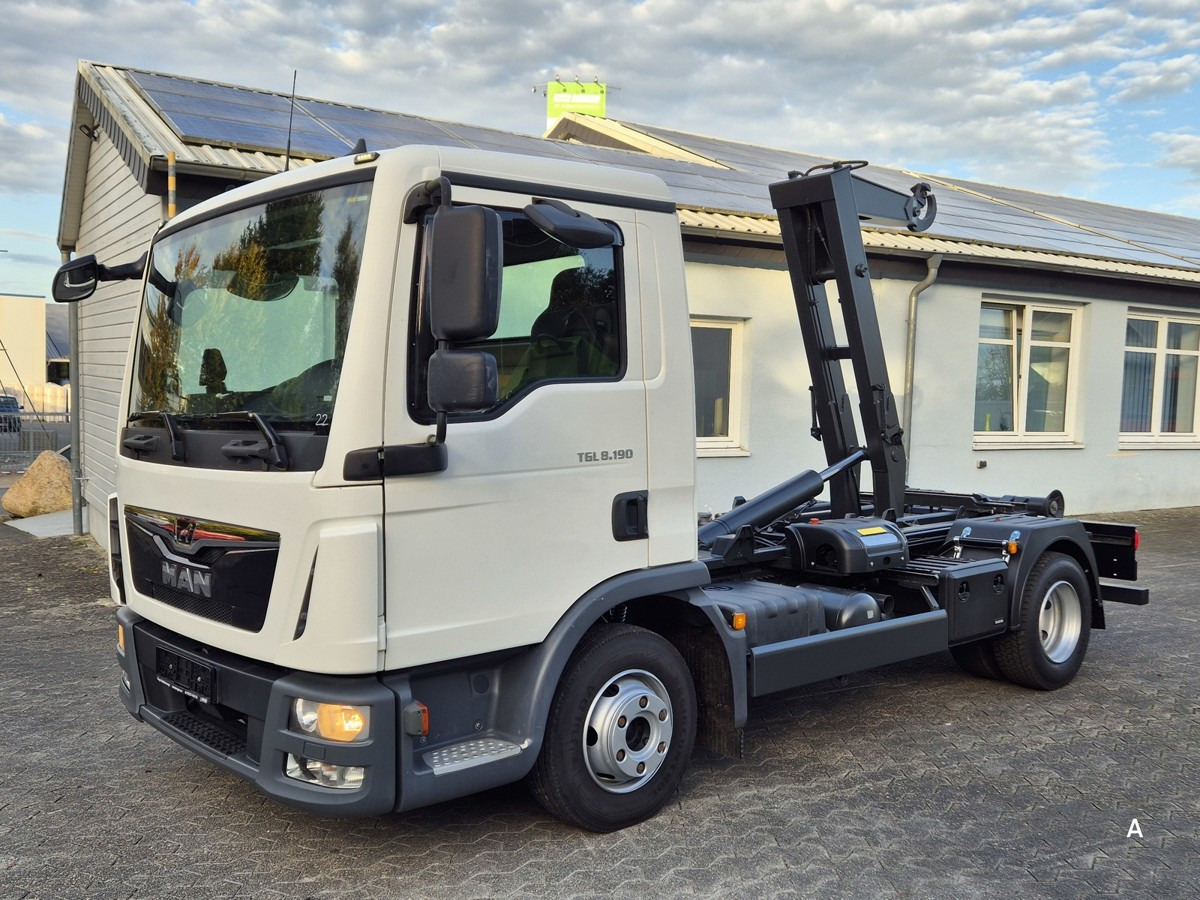 MAN TGL 8.190 BL City Abrollkipper Aut., 2 x AHK sof - Φορτηγό φόρτωσης γάντζου: φωτογραφία 4 MAN TGL 8.190 BL City Abrollkipper Aut., 2 x AHK sof - Φορτηγό φόρτωσης γάντζου: φωτογραφία 4
