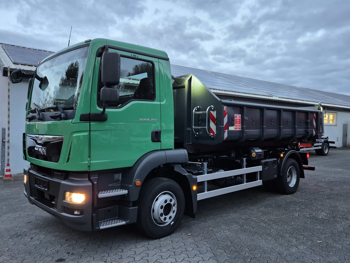 MAN TGM 15.250 Abrollkipper Multi Haken 900-1570mm - Φορτηγό φόρτωσης γάντζου: φωτογραφία 1 MAN TGM 15.250 Abrollkipper Multi Haken 900-1570mm - Φορτηγό φόρτωσης γάντζου: φωτογραφία 1